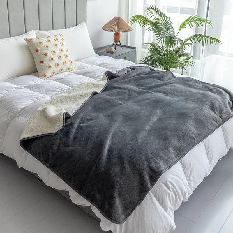 Ultimate Waterproof Cat & Dog Blanket - Cozy Puppy Blanket for All Pet Lovers