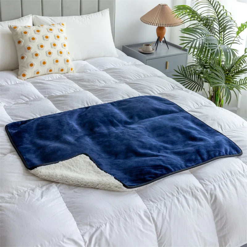 Ultimate Waterproof Cat & Dog Blanket - Cozy Puppy Blanket for All Pet Lovers