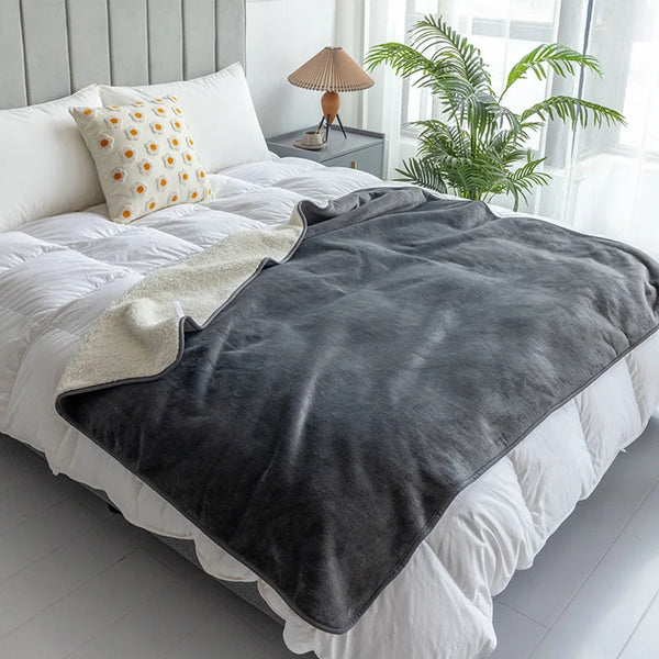 Ultimate Waterproof Cat & Dog Blanket - Cozy Puppy Blanket for All Pet Lovers